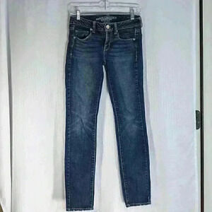 American Eagle Outfitters Size 4 skinny stretch low rise jeans
